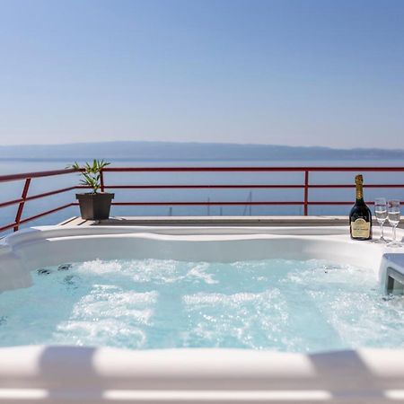 Seaside Penthouse With Hot Tub Sky Living Apartman Split Kültér fotó