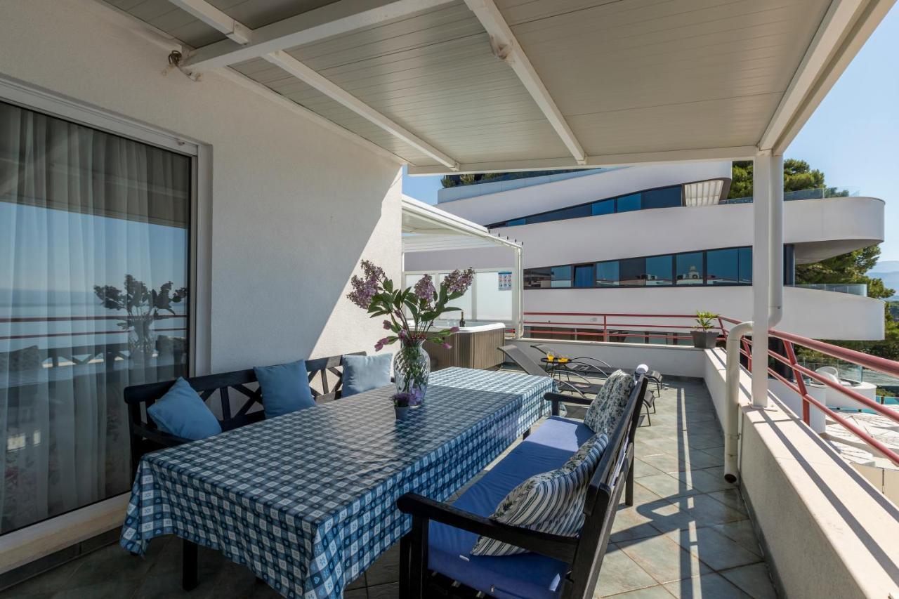 Seaside Penthouse With Hot Tub Sky Living Apartman Split Kültér fotó