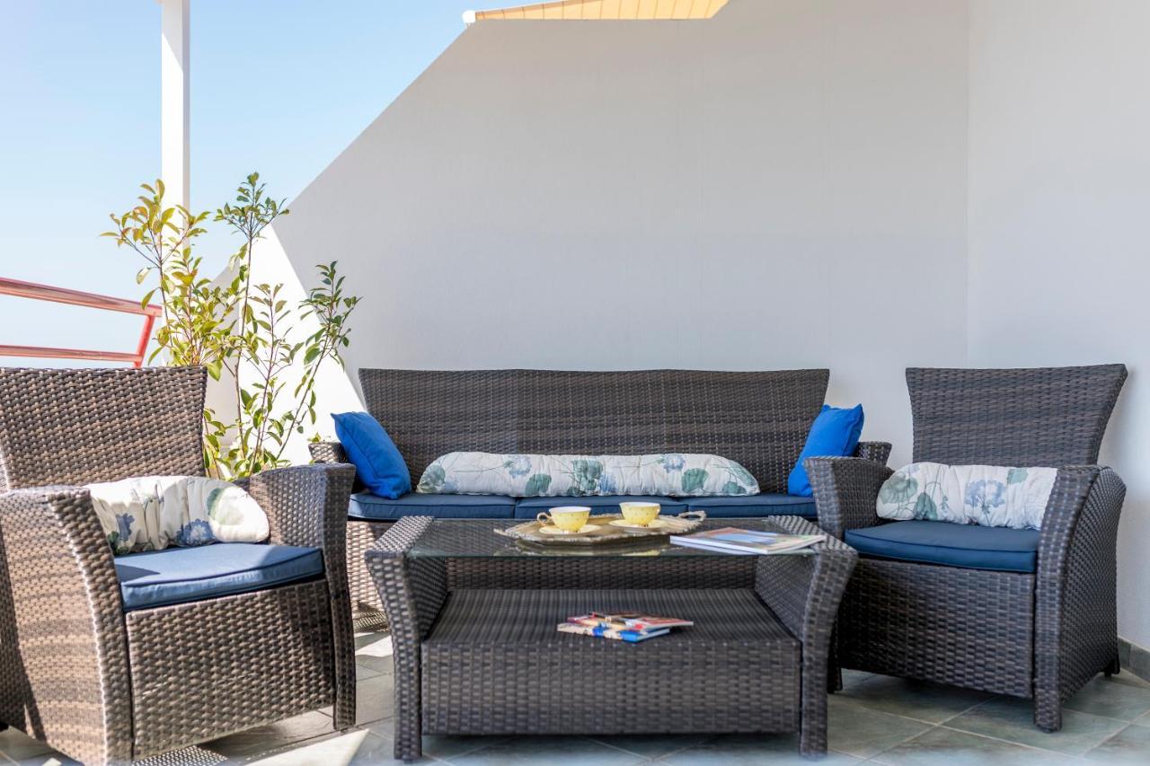 Seaside Penthouse With Hot Tub Sky Living Apartman Split Kültér fotó