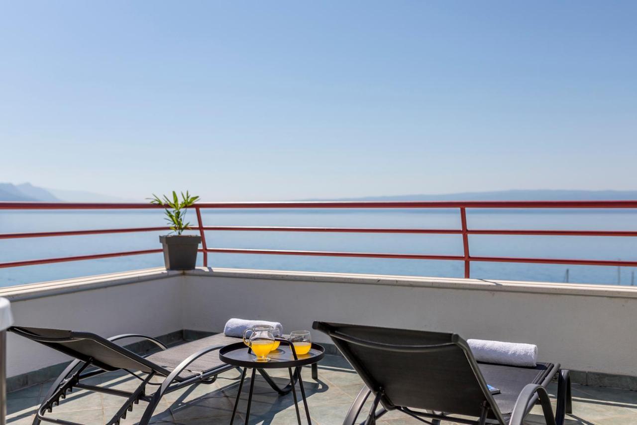 Seaside Penthouse With Hot Tub Sky Living Apartman Split Kültér fotó